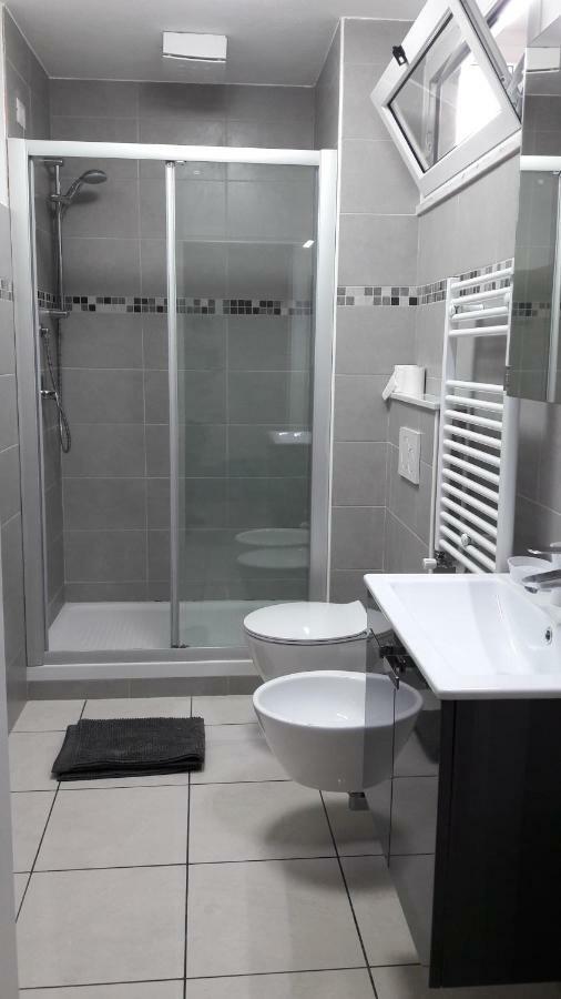 Residenza Lux Fronte Mare Apartment Vado Ligure Exterior photo