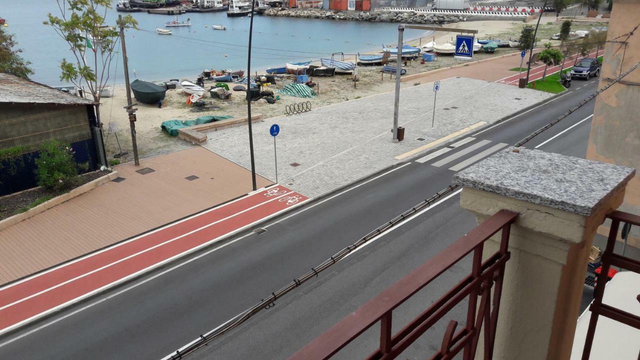 Residenza Lux Fronte Mare Apartment Vado Ligure Exterior photo